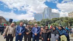 حضور دانشکده پیراپزشکی در تجمع اعتراضی کادر درمان و دانشگاهیان در بیمارستان امام خمینی (ره) در محکومیت تجاوزات دشمن صهیونیستی و آمریکا