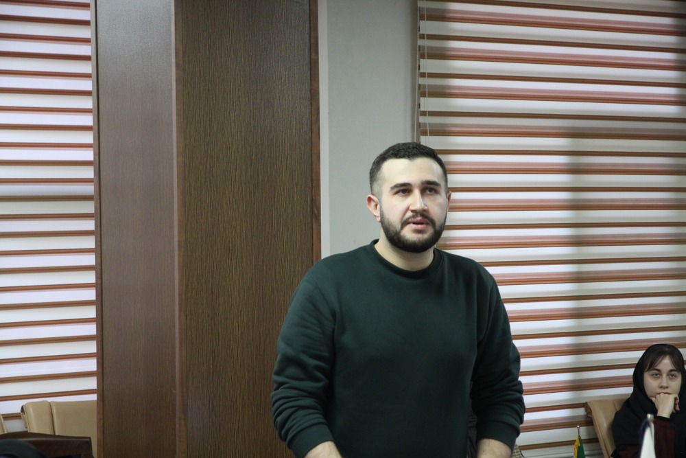 دفاع از پایان نامه محمد جمع دار دانشجوی مقطع کارشناسی ارشد مدیریت فناوری اطلاعات سلامت و انفورماتیک پزشکی