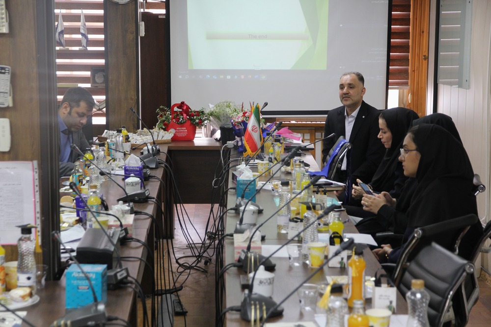 دفاع از پایان نامه جلسه دفاع اسعد حیدر جاسم الخالدی دانشجوی بین الملل کارشناسی ارشد رشته تکنولوژی هوشبری دانشکده پیراپزشکی