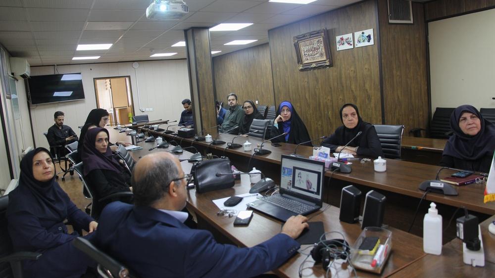 برگزاری مجموعه کارگاه های انتقال تجربه روش های نوین آموزش با موضوع برگزاری کلاس وارونه در دانشکده پیراپزشکی