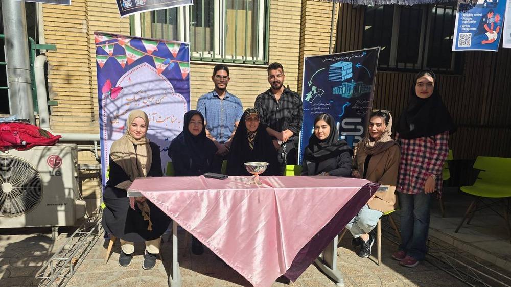 آغاز سال تحصیلی با استقرار غرفه راهنمایی دانشجویان نو ورود در دانشکده پیراپزشکی